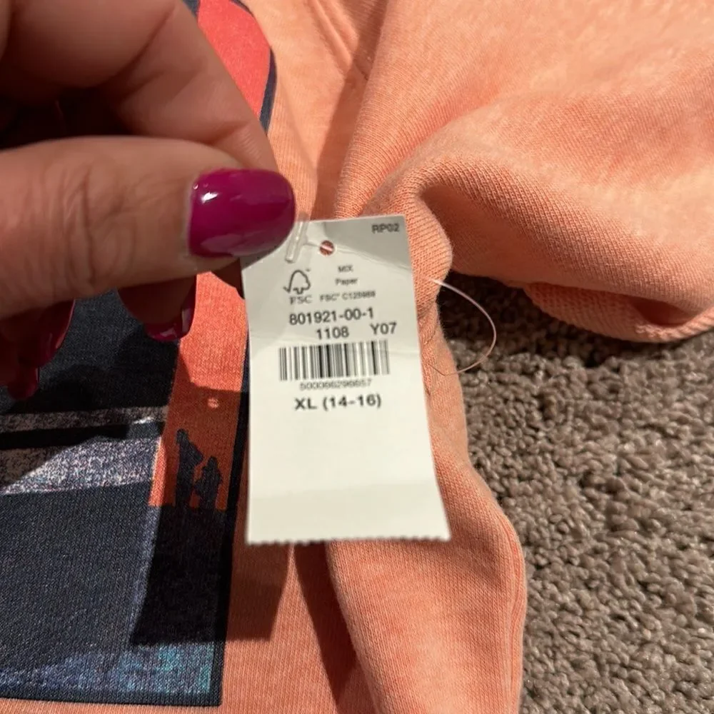 The softest short sleeve light sweatshirt! Old navy  size xl 14-16